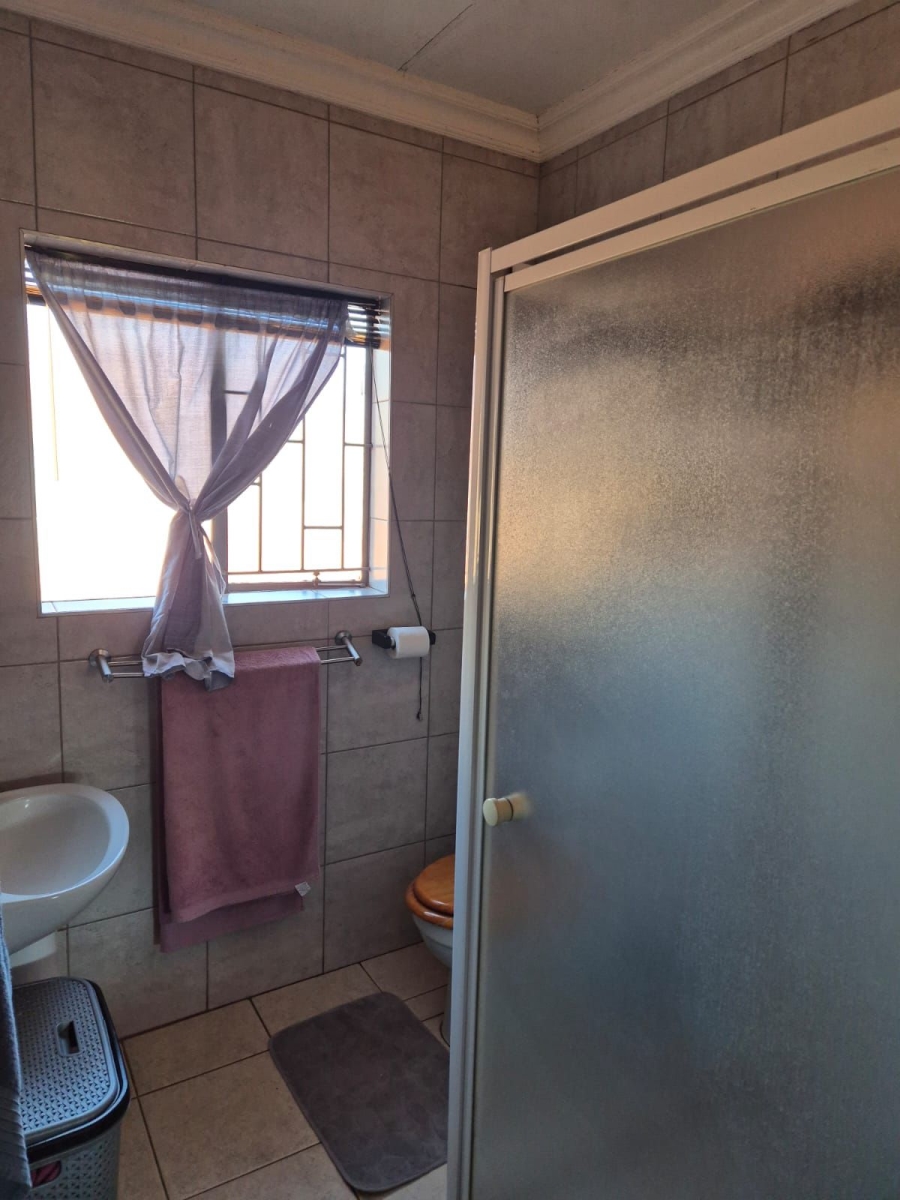 To Let 2 Bedroom Property for Rent in Kathu Northern Cape